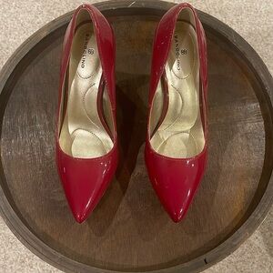 Red parent Leather Bandolino pumps, size 6
